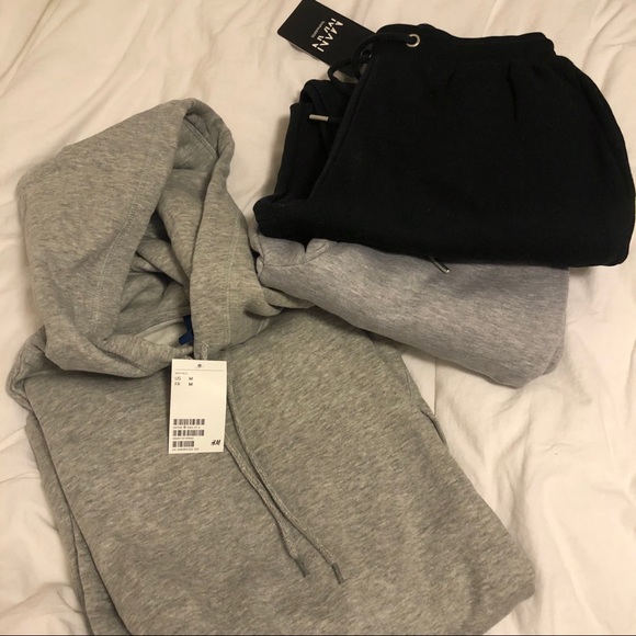 BRAND NAME CLOTHING BUNDLE (35 ITEMS) - Picture 7 of 16